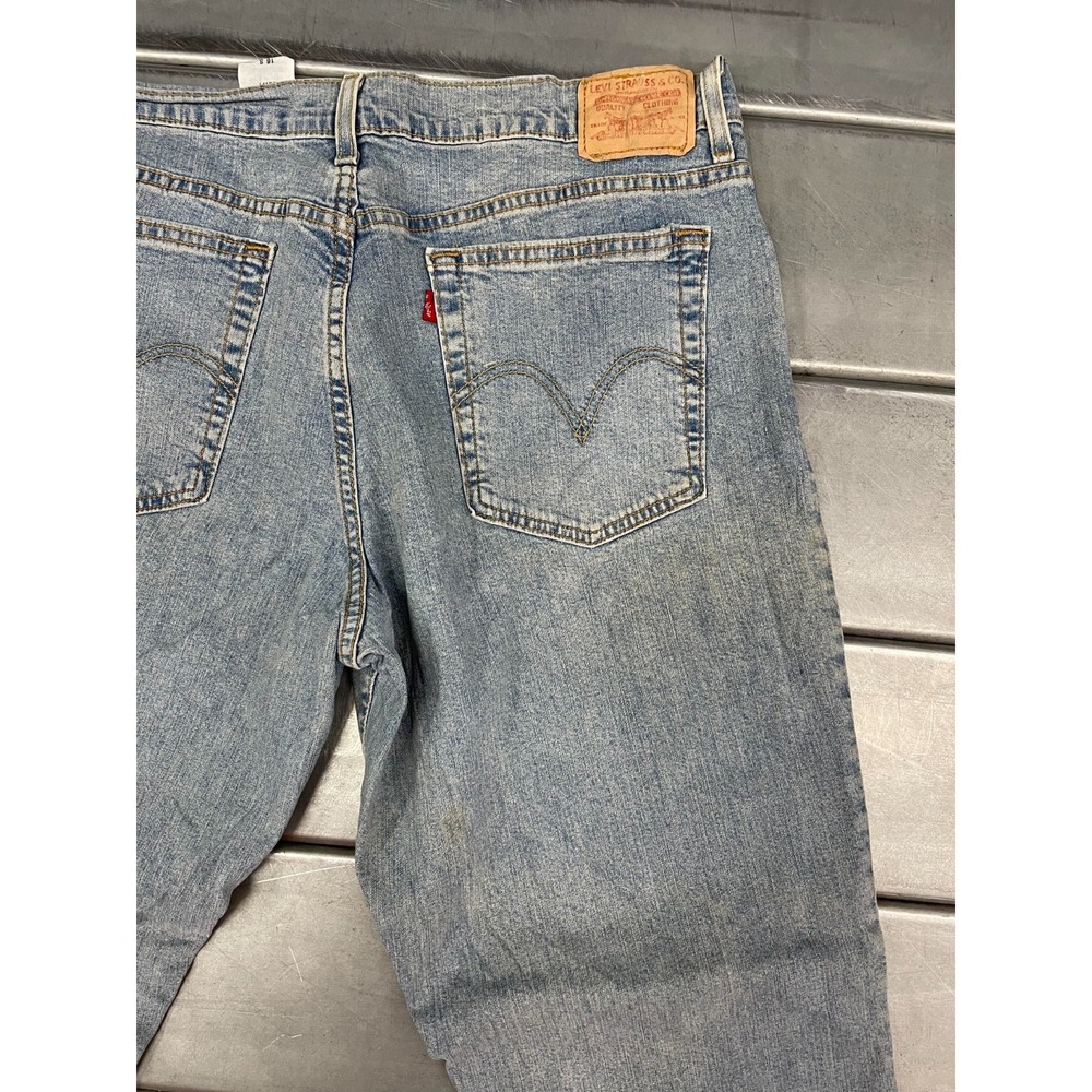 Vintage Levis 550 Jeans Womens 16S 35X30 Blue Light Wash Denim Relaxed Boot Cut - Picture 13 of 14